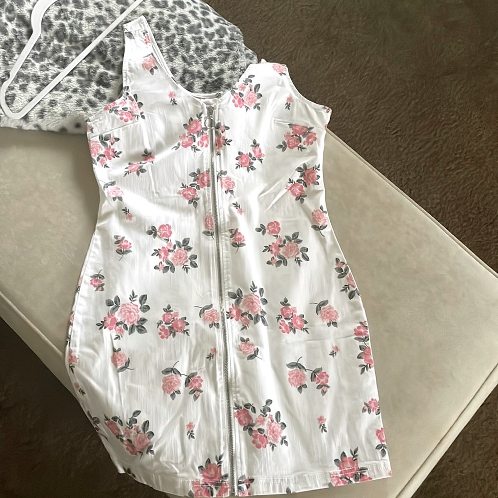 No boundaries sleeveless white floral dress